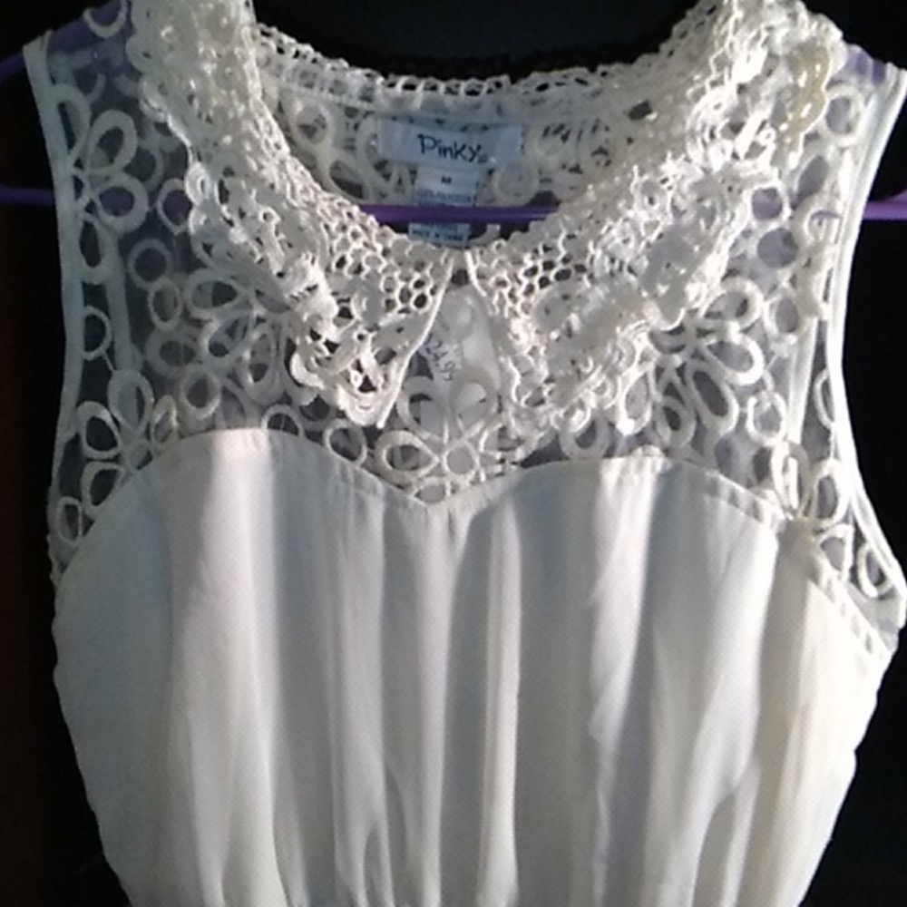 Dress - Picture 2 of 4